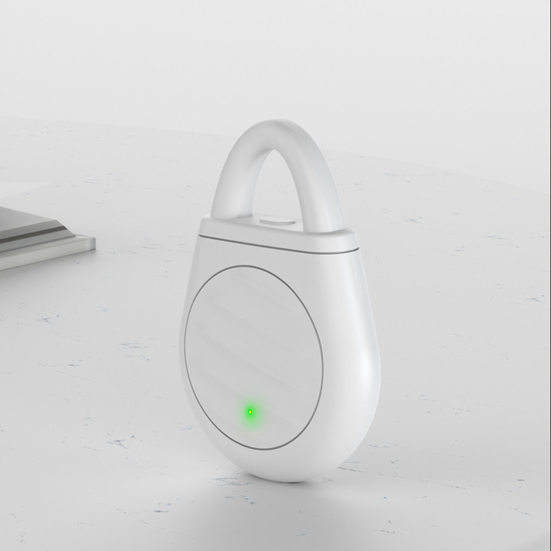 🔥Buy 3 get 2 free!🐦No more trouble from birds, beasts and locusts!Portable Ultrasonic Bird Repellent Keychain