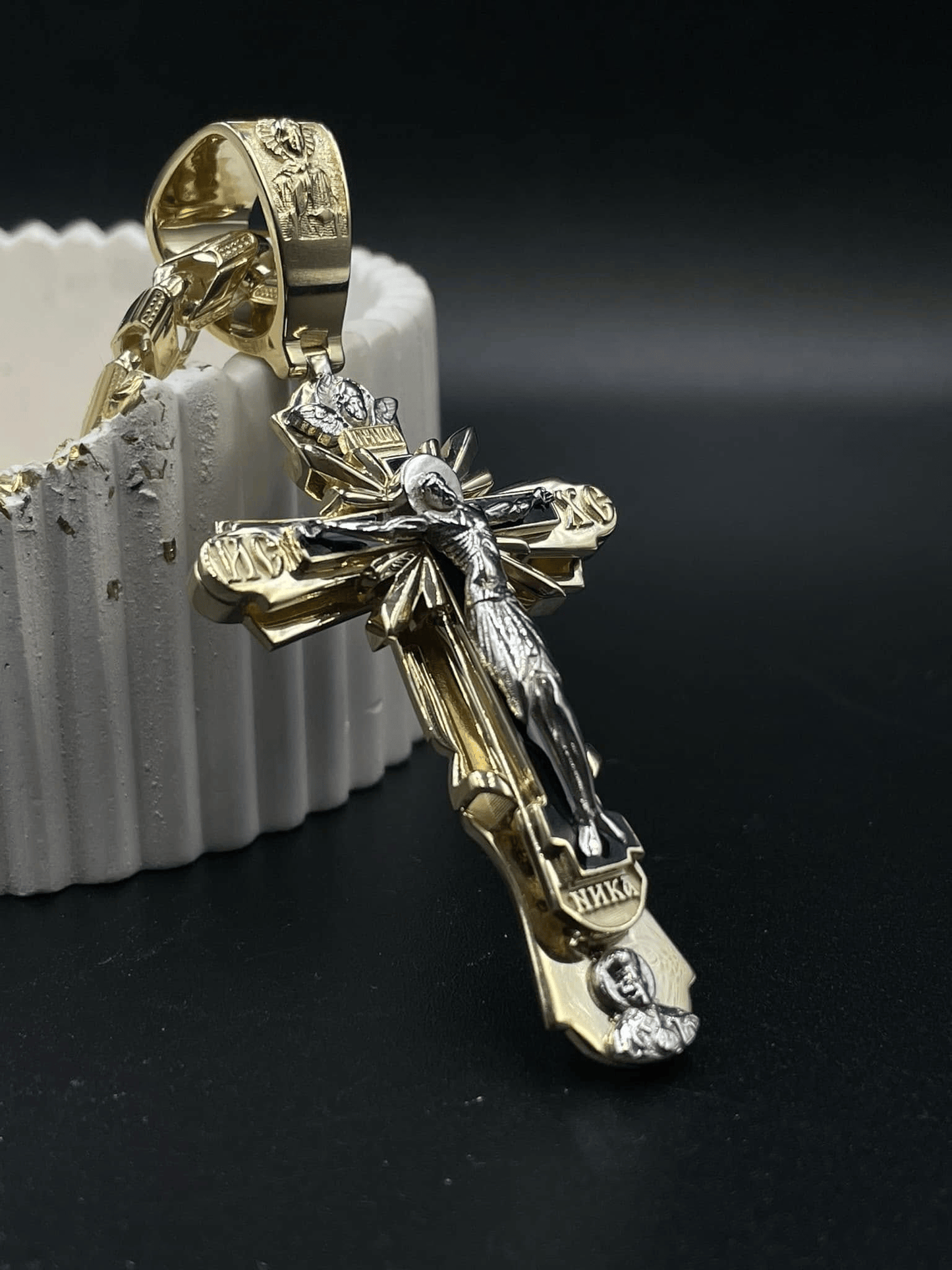 ⌛Consecration of the Holy Jesus Pendant